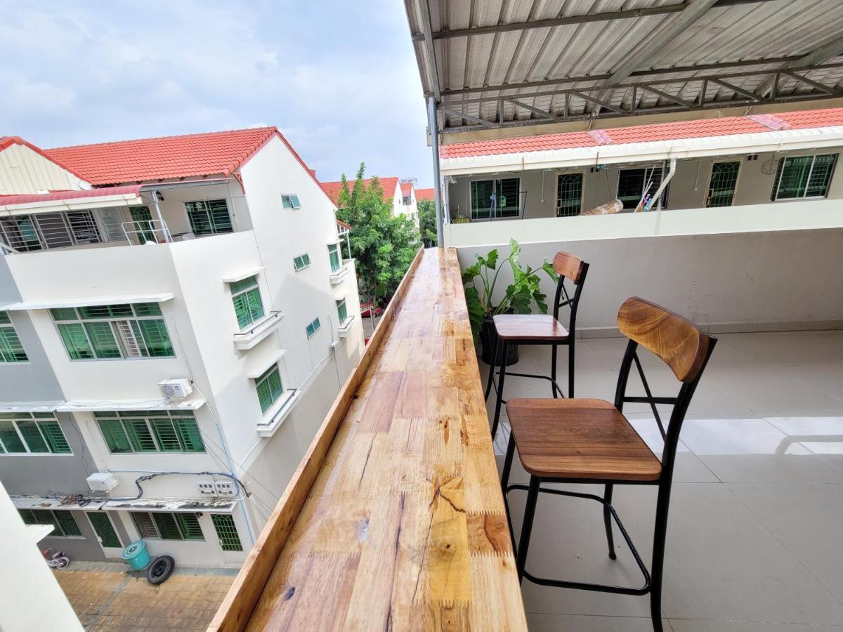 Hotel Yana House Phnom Penh Exterior foto